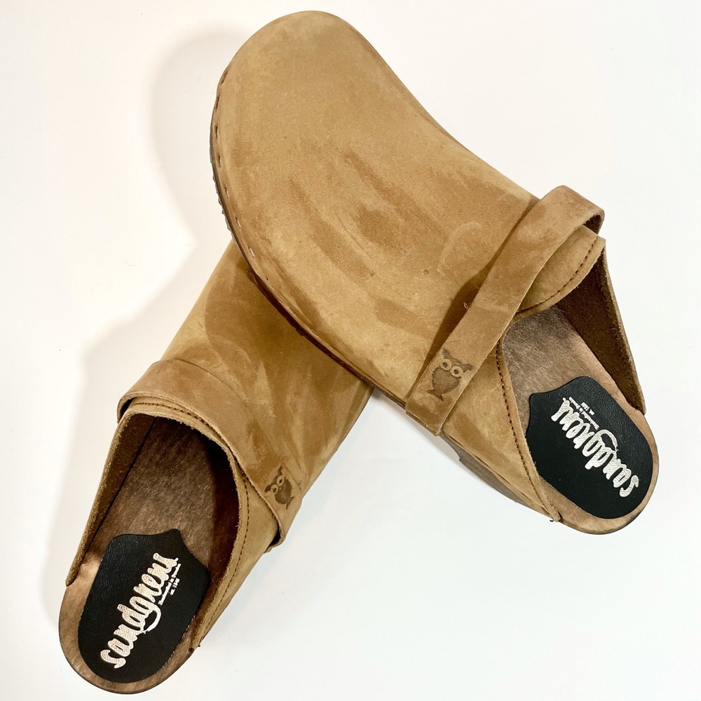 NWOT Sandgrens Tokyo Wooden Clogs